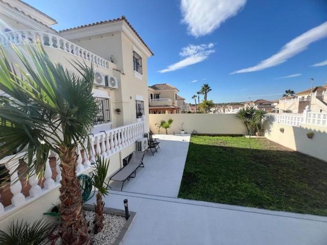 Chalet en venta en Algorfa photo 0