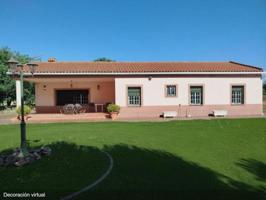 Chalet en venta en Badajoz, Badajoz photo 0