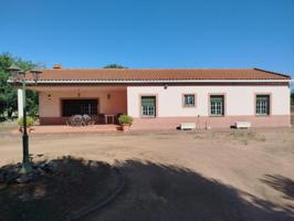 Chalet en venta en Badajoz, La Estación photo 0