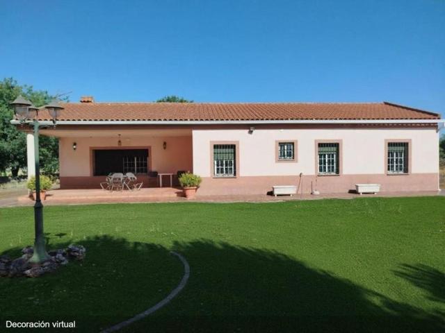 Chalet en venta en Badajoz, Badajoz photo 0