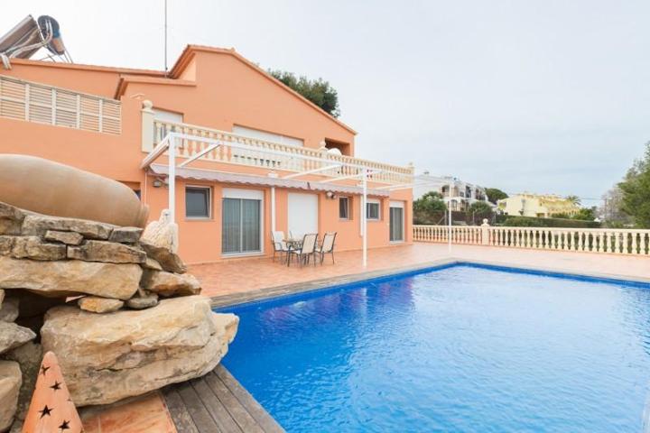 Casa en venta en Denia, Dénia photo 0