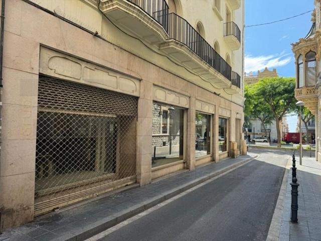Local comercial en venta en Tarragona photo 0