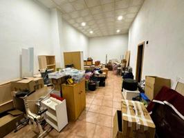 Local comercial en venta en Benicàssim photo 0