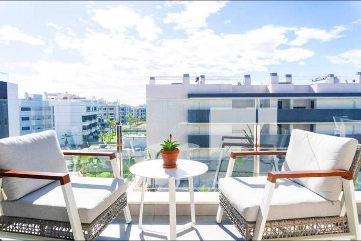 Apartamento en venta en Orihuela Costa, Villamartin photo 0
