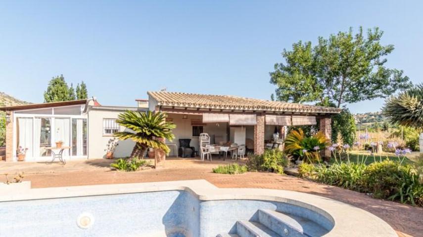 Chalet en venta en Denia, La Sella photo 0