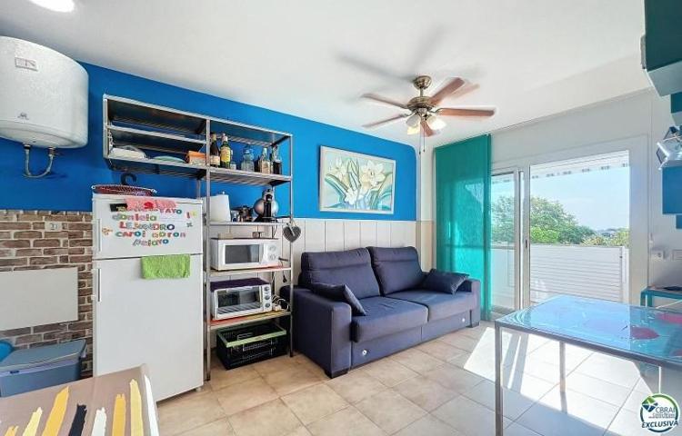 Apartamento en venta en Empuriabrava photo 0