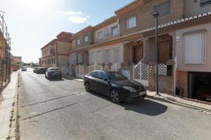 Adosada en venta en Cijuela, Cijuela photo 0