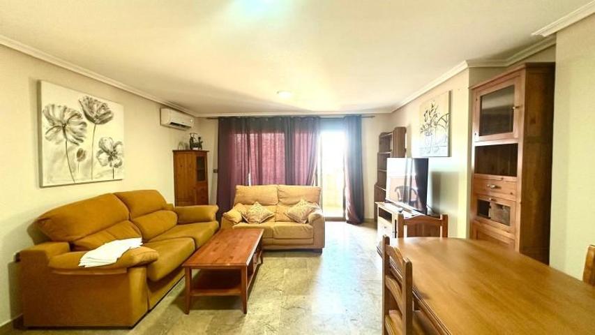 Apartamento en venta en Torrevieja, Torrevieja photo 0