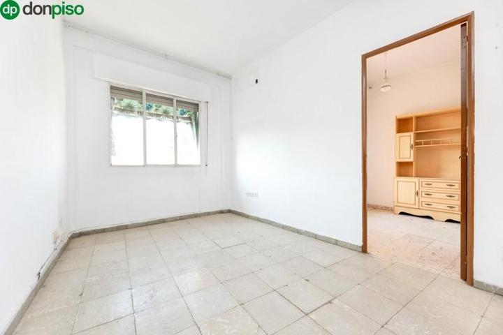 Aticos en venta en Granada, Alhamar photo 0