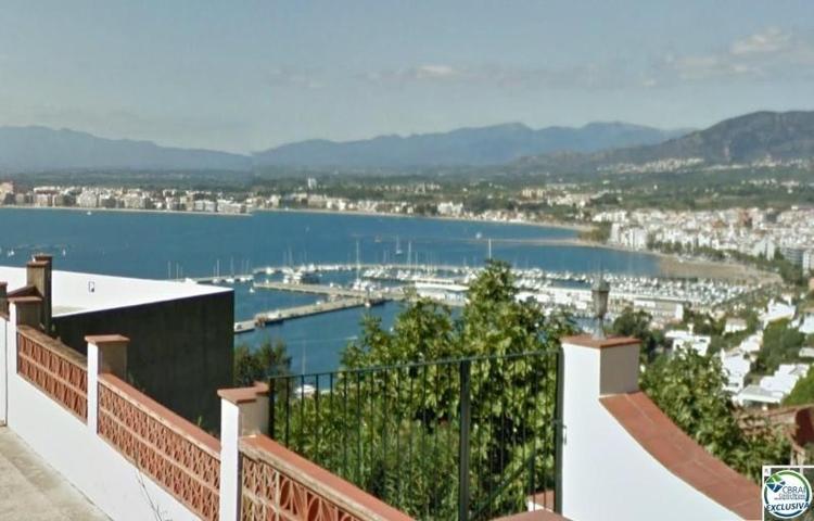 Terreno en venta en Roses photo 0