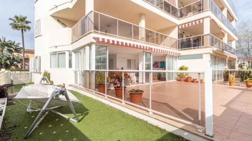 Apartamento en venta en Denia, LM KM 4 AL 6, 1ª LINEA photo 0