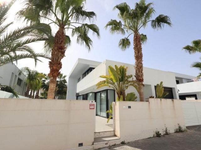 Chalet en venta en Rojales photo 0