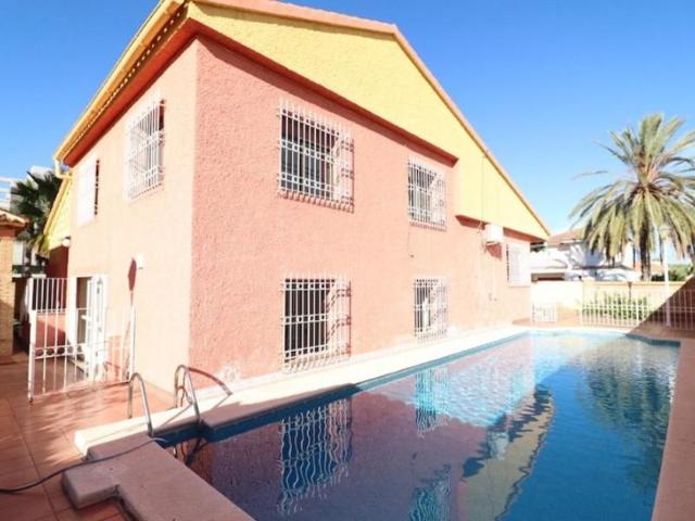 Chalet en venta en Orihuela, Cabo Roig photo 0