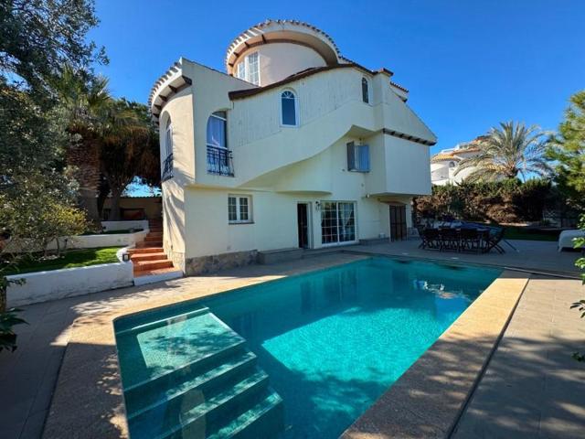 Chalet en venta en Orihuela photo 0