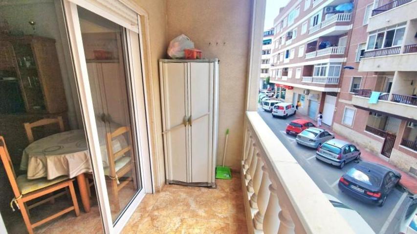 Apartamento en venta en Torrevieja, Centro photo 0