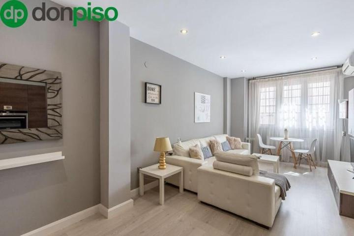 Piso en venta en Granada, Alhamar photo 0