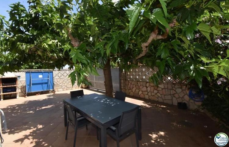 Chalet en venta en Empuriabrava photo 0