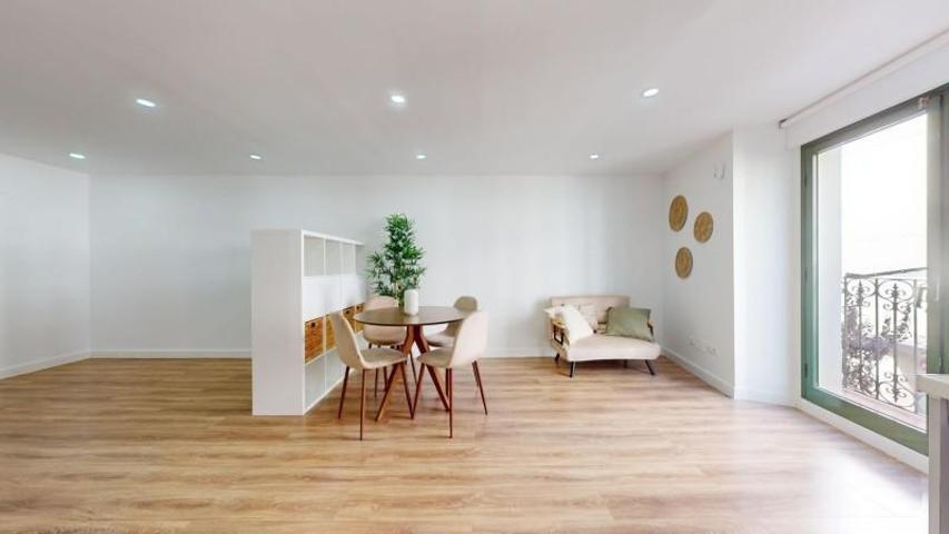 Piso en venta en Barcelona, Área de Barcelona photo 0
