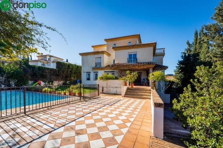 Chalet en venta en Cájar, BELLAVISTA photo 0
