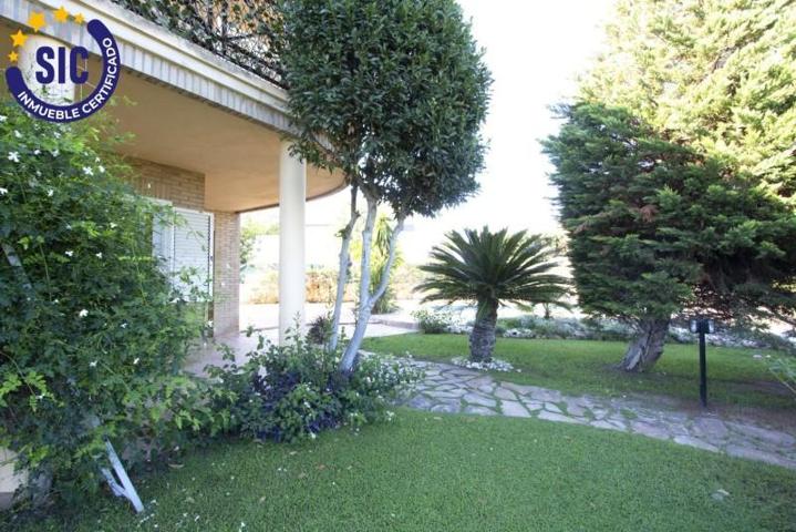 Chalet en venta en Torrent, El Vedat photo 0