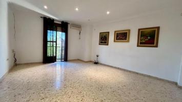 Piso en venta en Palma del Río, Andalucia photo 0