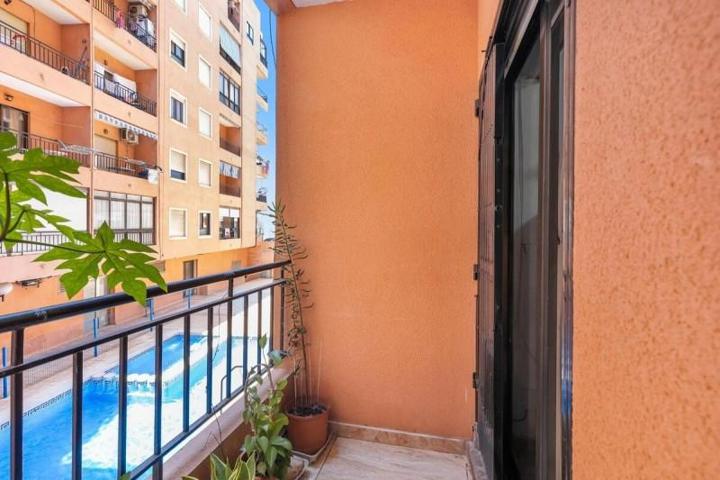 Apartamento en venta en Torrevieja photo 0