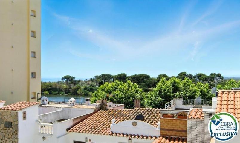 Apartamento en venta en Empuriabrava, Muga photo 0