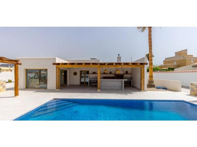 Chalet en venta en Torrevieja, Torreta Florida photo 0