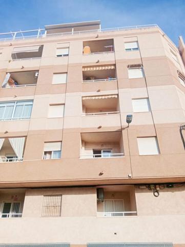 Apartamento en venta en Torrevieja photo 0