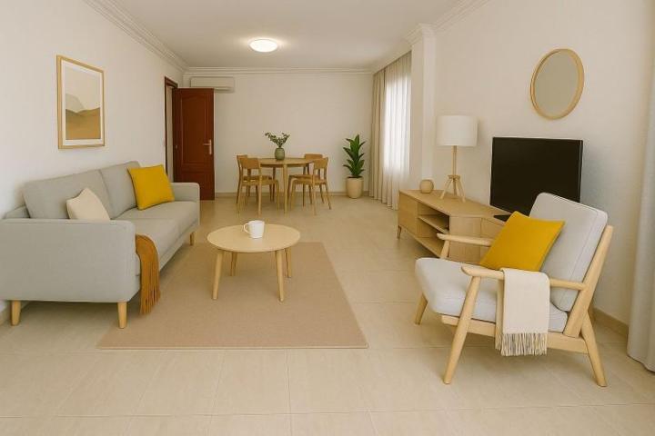 Piso en venta en Denia, Centro photo 0