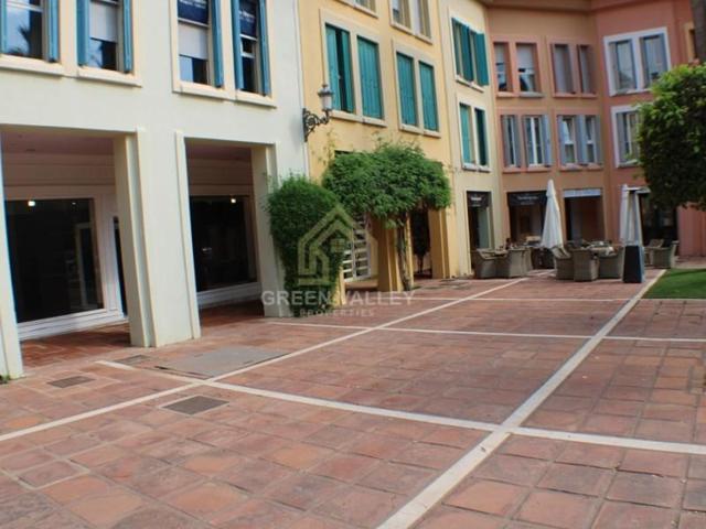 Local comercial en venta en Sotogrande photo 0