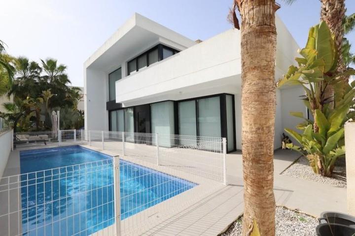 Chalet en venta en Ciudad quesada photo 0