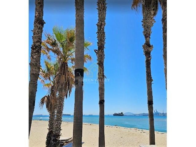 Edificio en venta en Los Barrios photo 0