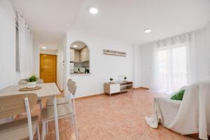 Apartamento en venta en Torrevieja, Playa del cura photo 0