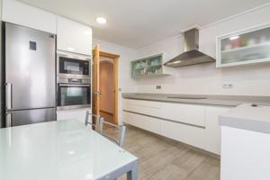 Piso en venta en Elche, Altabix photo 0