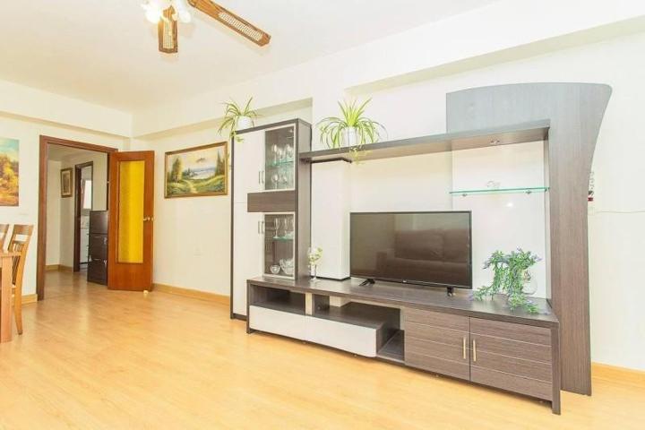 Apartamento en venta en Torrevieja photo 0