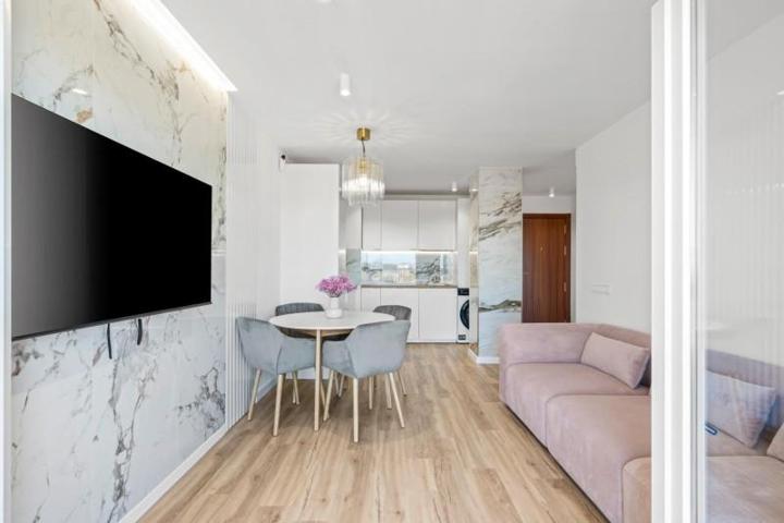 Apartamento en venta en Torrevieja, Punta Prima photo 0