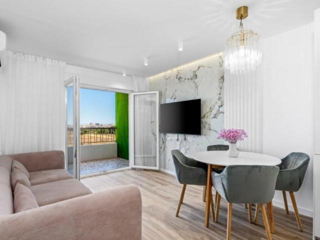 Apartamento en venta en Orihuela, Punta Prima photo 0
