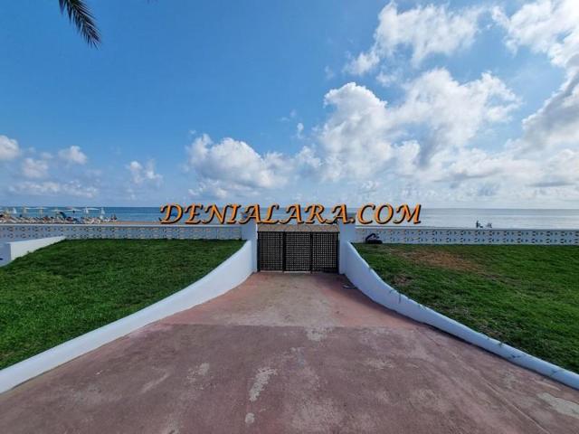 Apartamento en venta en Denia photo 0