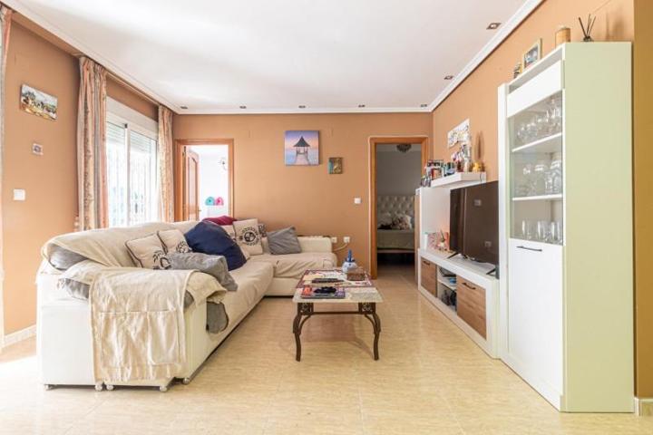 Apartamento en venta en Torrevieja, Centro photo 0