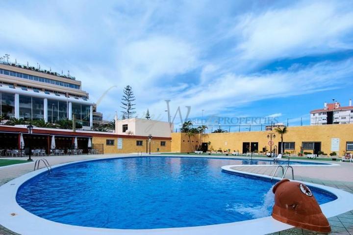 Piso en venta en Los Cristianos, Avenida Juan Carlos I, 38650 photo 0
