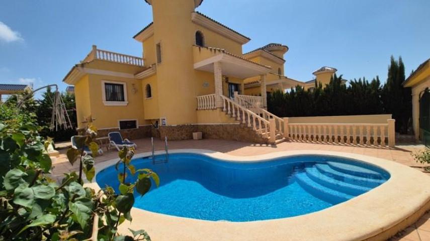 Chalet en venta en Orihuela photo 0
