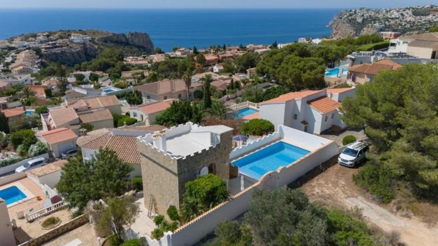 Chalet en venta en Benitachell, Adelfas photo 0