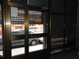 Local comercial en alquiler en Zaragoza, Calle de Reina Fabiola, 50008 photo 0