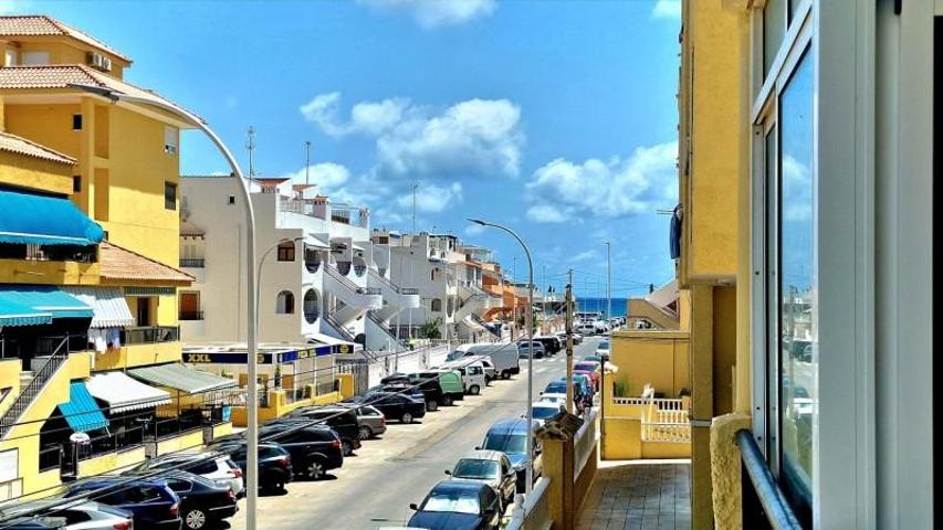 Apartamento en venta en Torrevieja, La Mata photo 0