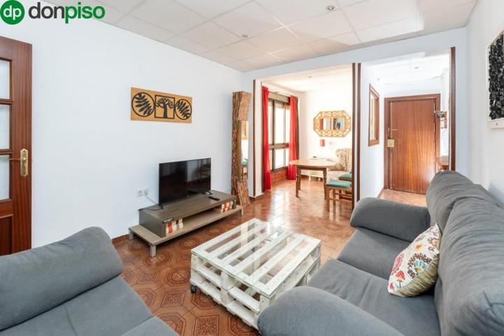 Piso en venta en Granada, Pajaritos photo 0