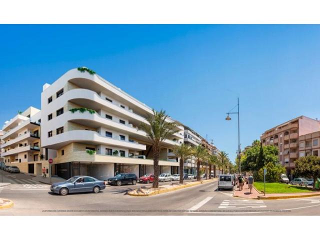 Apartamento en venta en Torrevieja, Centro - Muelle Pesquero photo 0
