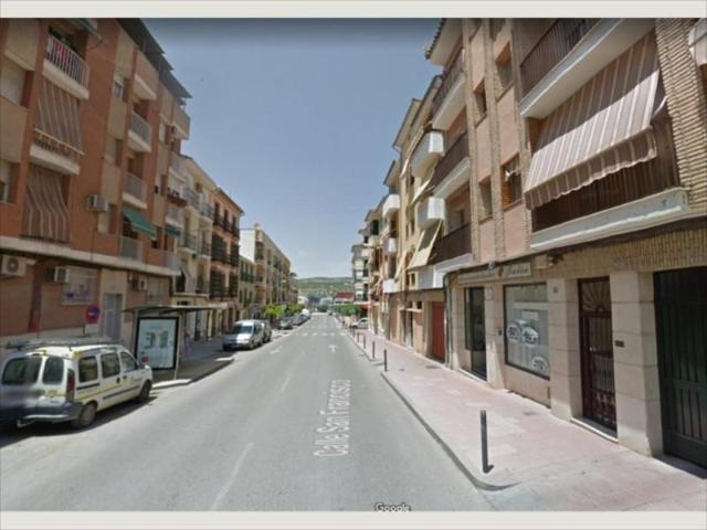 Local comercial en alquiler en Lucena, Lucena photo 0