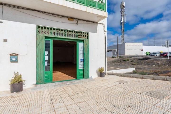 Local comercial en alquiler en Tías, Tías photo 0