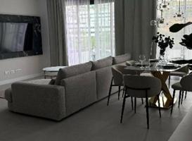 Apartamento en alquiler en Estepona, Estepona Town - Las Mesas photo 0